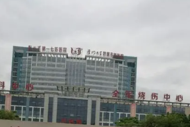 漳州175醫(yī)院頜面醫(yī)生?頜面整形的價(jià)格是多少?