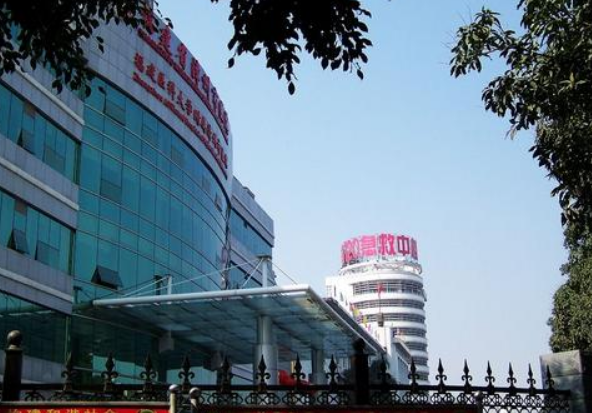 漳州市醫(yī)院牙科怎么樣?2024漳州市醫(yī)院牙科收費(fèi)表