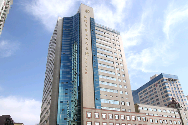 無錫市第二人民醫(yī)院種植牙價(jià)格多少_醫(yī)生技術(shù)怎么樣