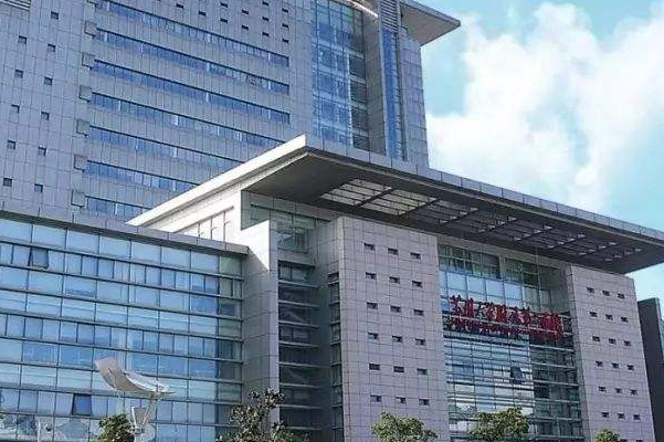 蘇州第四人民醫(yī)院激光去紅血絲多少費用？醫(yī)生排名