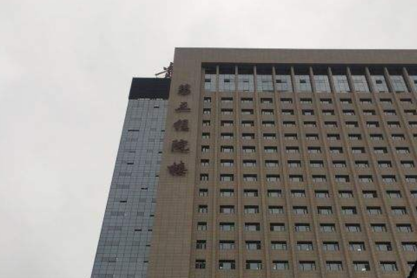 貴陽醫(yī)學院附屬醫(yī)院光子嫩膚價格?光子嫩膚做幾次才能收縮毛孔