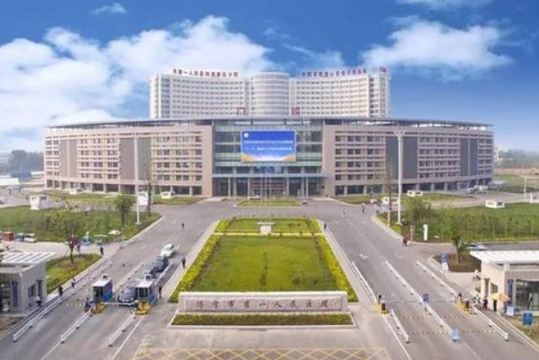 2024煙臺(tái)毓璜頂醫(yī)院近視手術(shù)價(jià)格?半飛秒還是全飛秒好