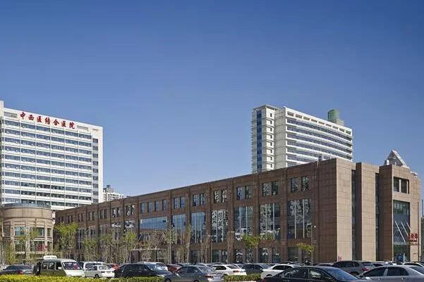 2024天津南開(kāi)醫(yī)院瓷貼面好的大夫有誰(shuí)?醫(yī)生簡(jiǎn)介