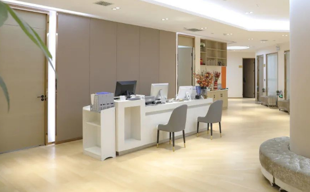 重慶瑪恩醫(yī)療美容醫(yī)院膨體隆鼻價(jià)格明細(xì)?技術(shù)評測怎么樣?