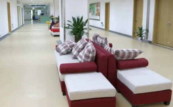 烏魯木齊王姣整形醫(yī)院玻尿酸隆鼻技術(shù)亮點怎么樣?恢復(fù)案例&價格