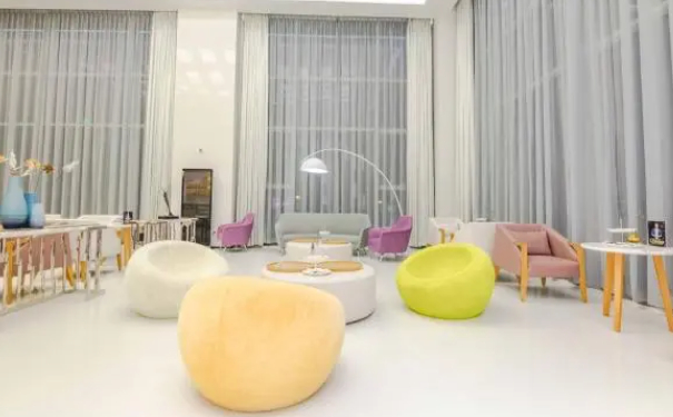 愛(ài)薇爾醫(yī)療美容膨體隆鼻費(fèi)用多少?技術(shù)優(yōu)點(diǎn)怎么樣?