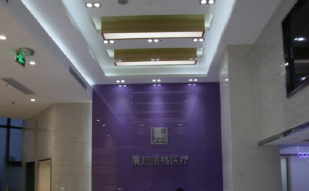 南京展超麗格美容診所隆胸多少錢?技術(shù)級別&120天案例點評