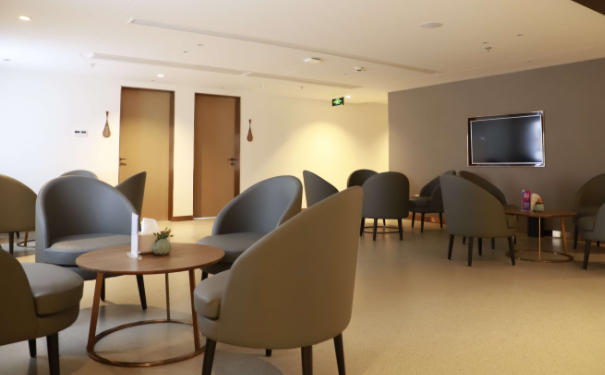 拉薩維多利亞整形醫(yī)院全臉脂肪填充費(fèi)用查詢?術(shù)后三個(gè)月案例欣賞